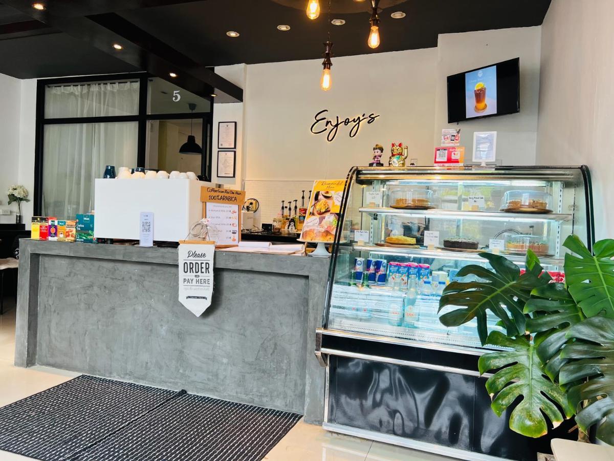 Enjoy'S Beach House & Cafe' Ban Karon المظهر الخارجي الصورة