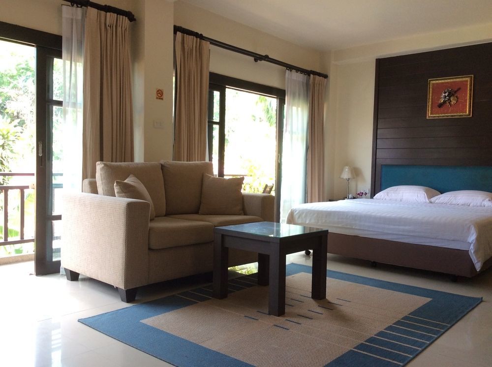 Enjoy'S Beach House & Cafe' Ban Karon المظهر الخارجي الصورة