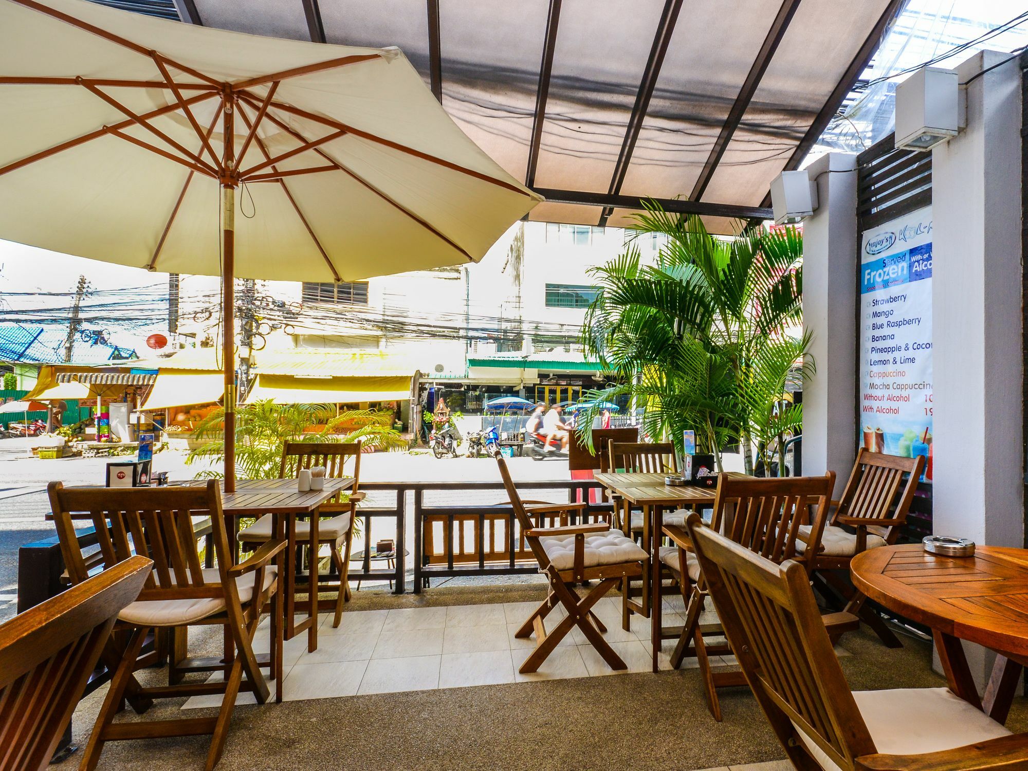 Enjoy'S Beach House & Cafe' Ban Karon المظهر الخارجي الصورة