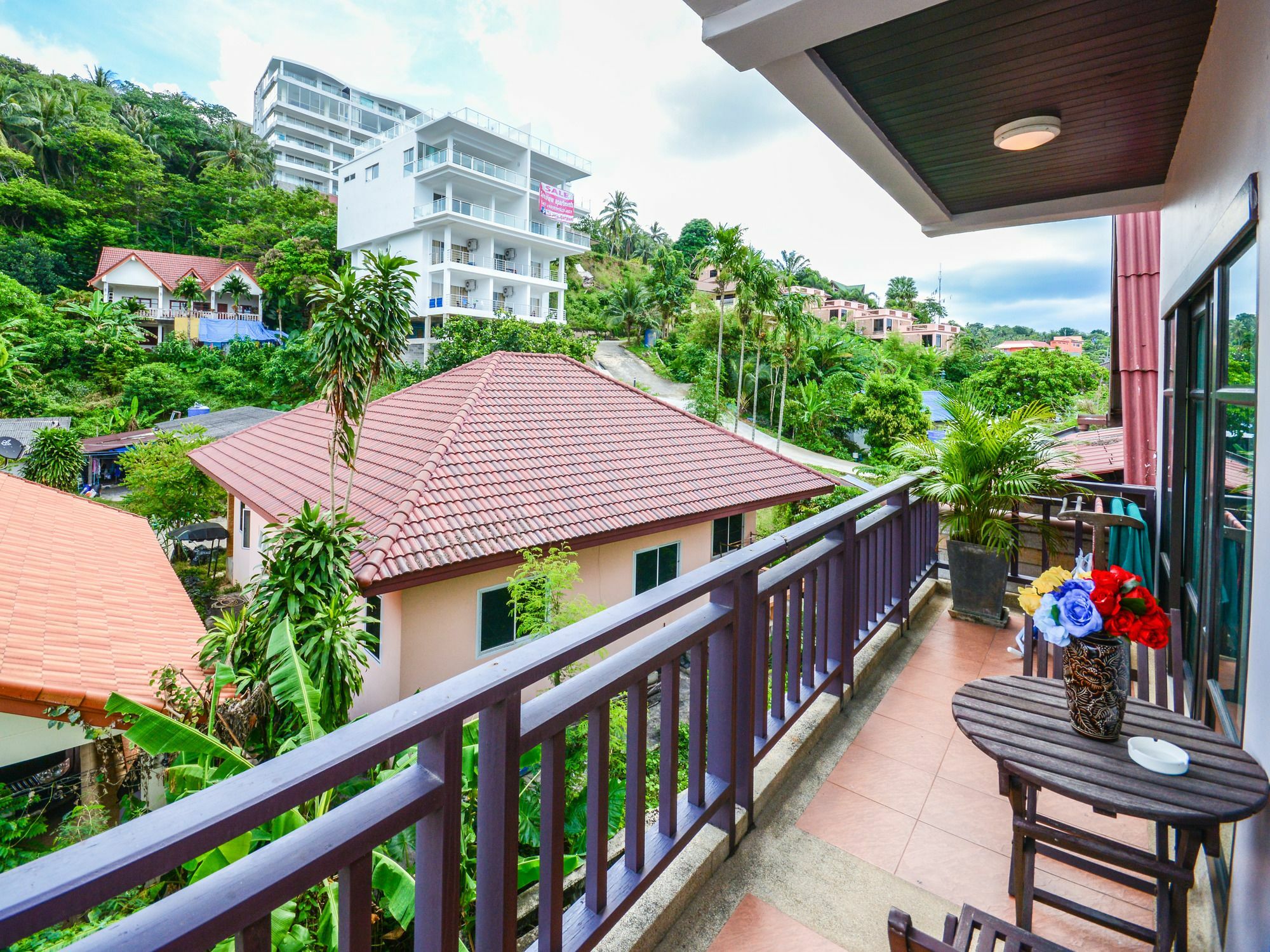 Enjoy'S Beach House & Cafe' Ban Karon المظهر الخارجي الصورة