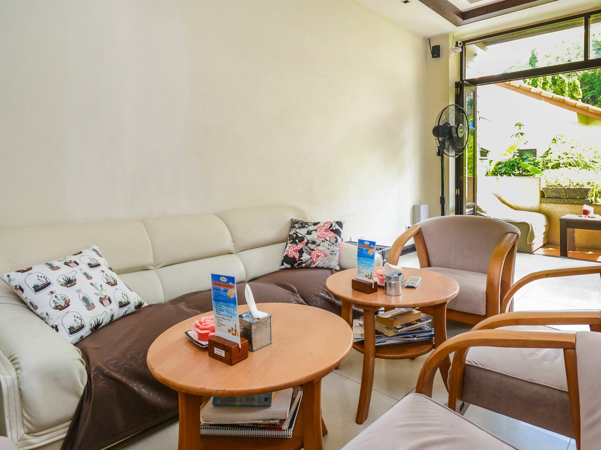 Enjoy'S Beach House & Cafe' Ban Karon المظهر الخارجي الصورة