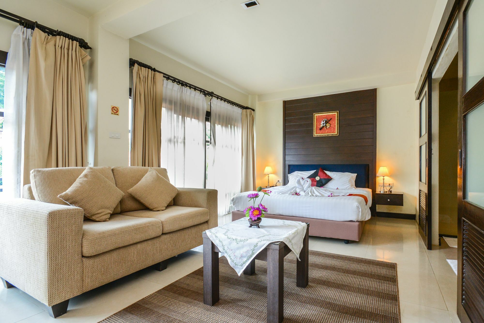 Enjoy'S Beach House & Cafe' Ban Karon المظهر الخارجي الصورة